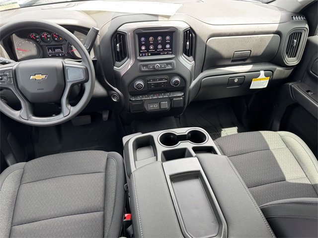2025 Chevrolet Silverado 1500 Custom photo 15
