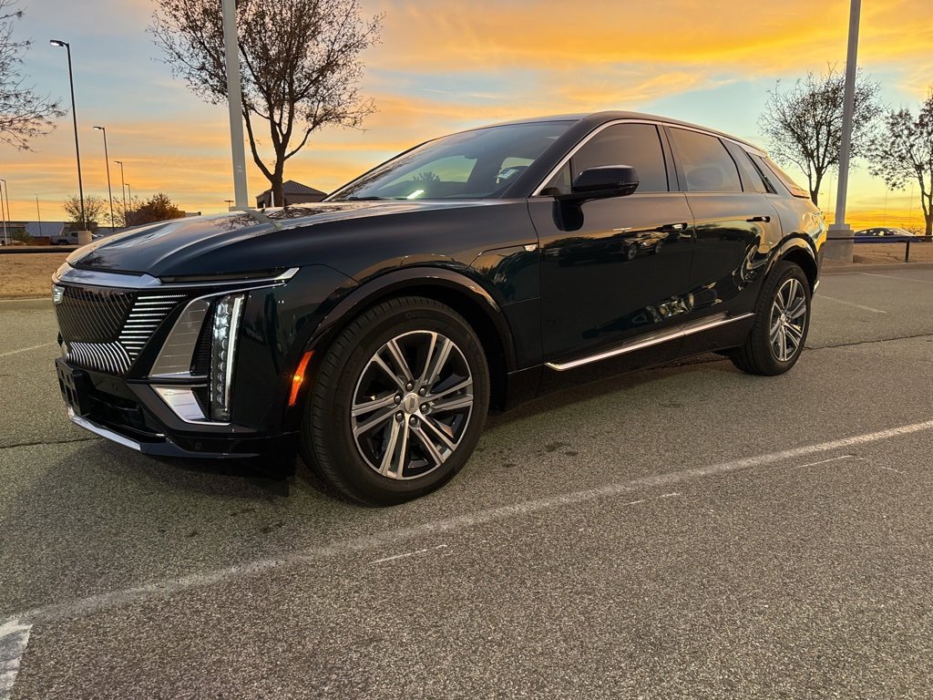 2024 Cadillac LYRIQ Luxury 1's photo