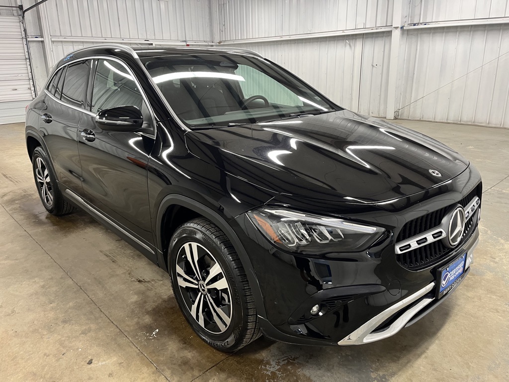 2025 Mercedes Benz GLA 250 photo 2