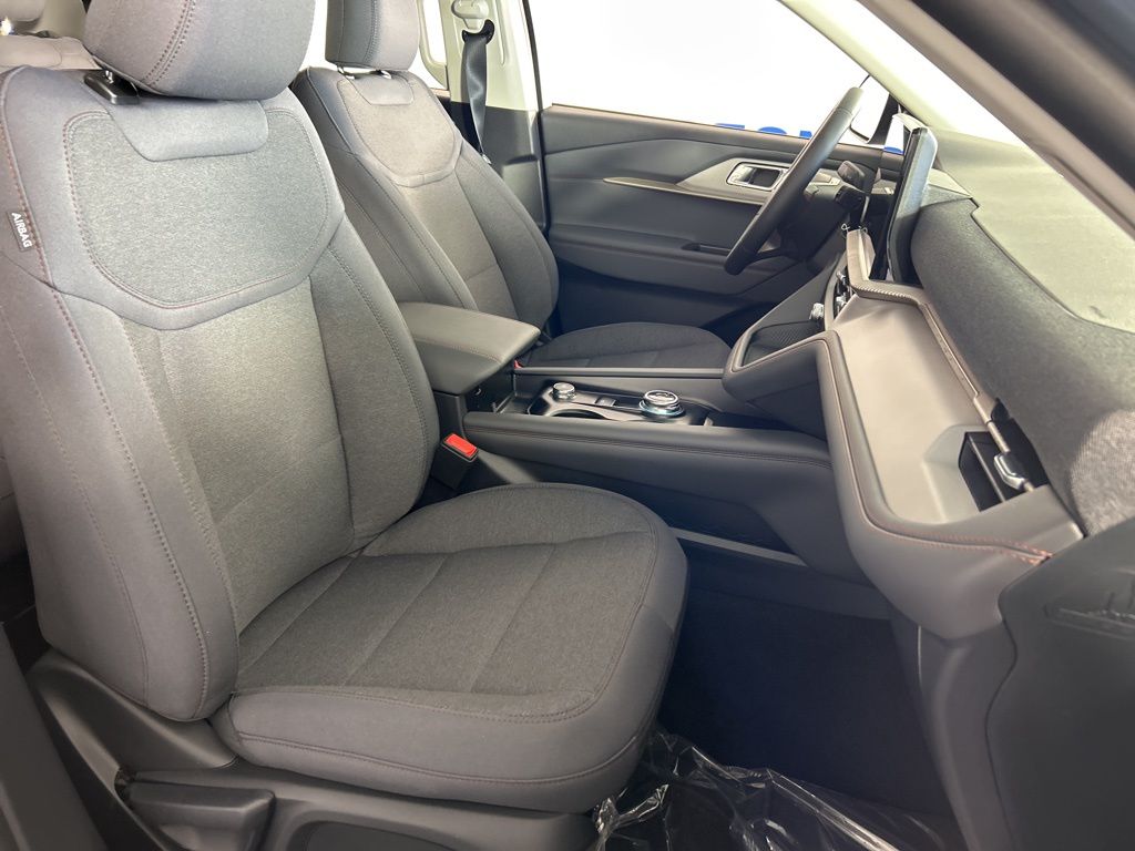 2025 Ford Explorer photo 22