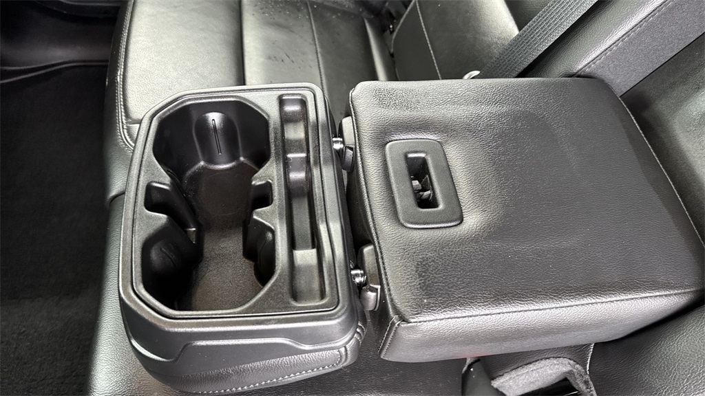 2021 Jeep Wrangler Unlimited Sahara Altitude photo 35