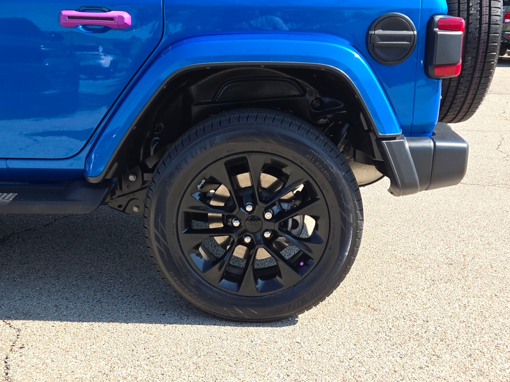 2021 Jeep Wrangler Unlimited Sahara 4xe photo 15