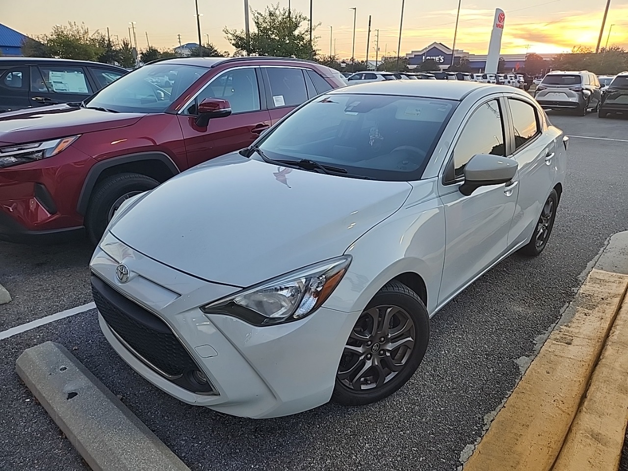 2019 Toyota Yaris LE