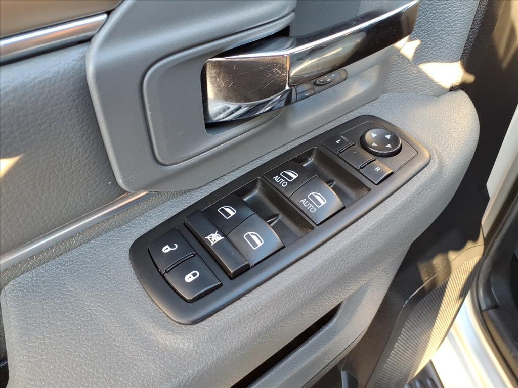 2014 Ram 2500 SLT photo 34