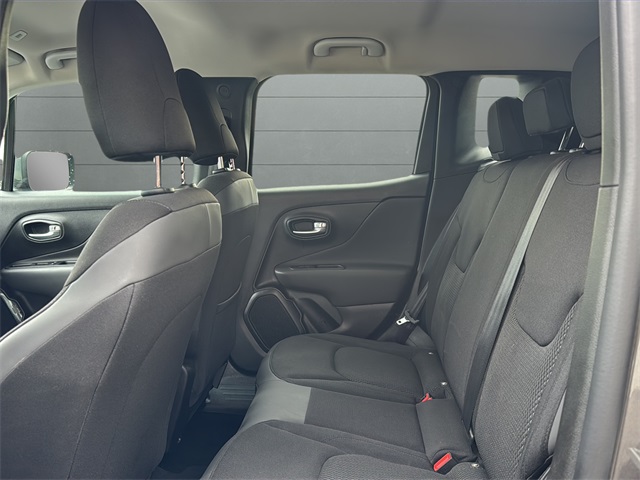 2020 Jeep Renegade Altitude photo 8