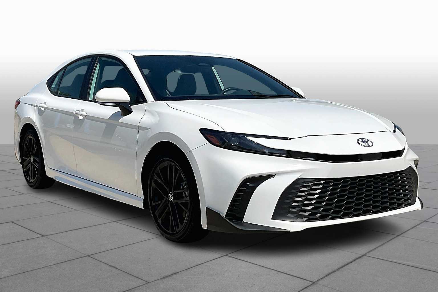 2025 Toyota Camry SE photo 2