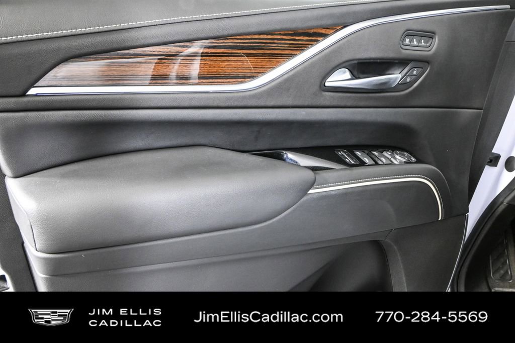 2022 Cadillac Escalade Premium Luxury photo 5