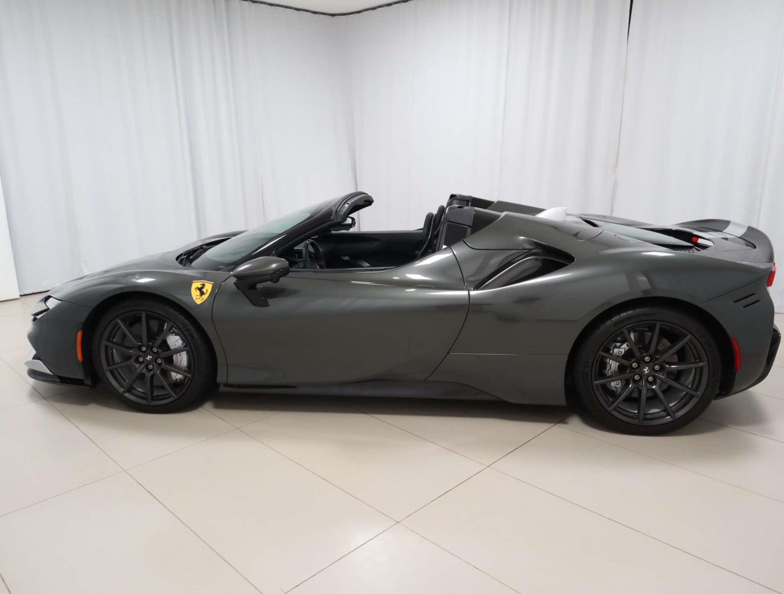 2022 Ferrari SF90 Spider photo 15