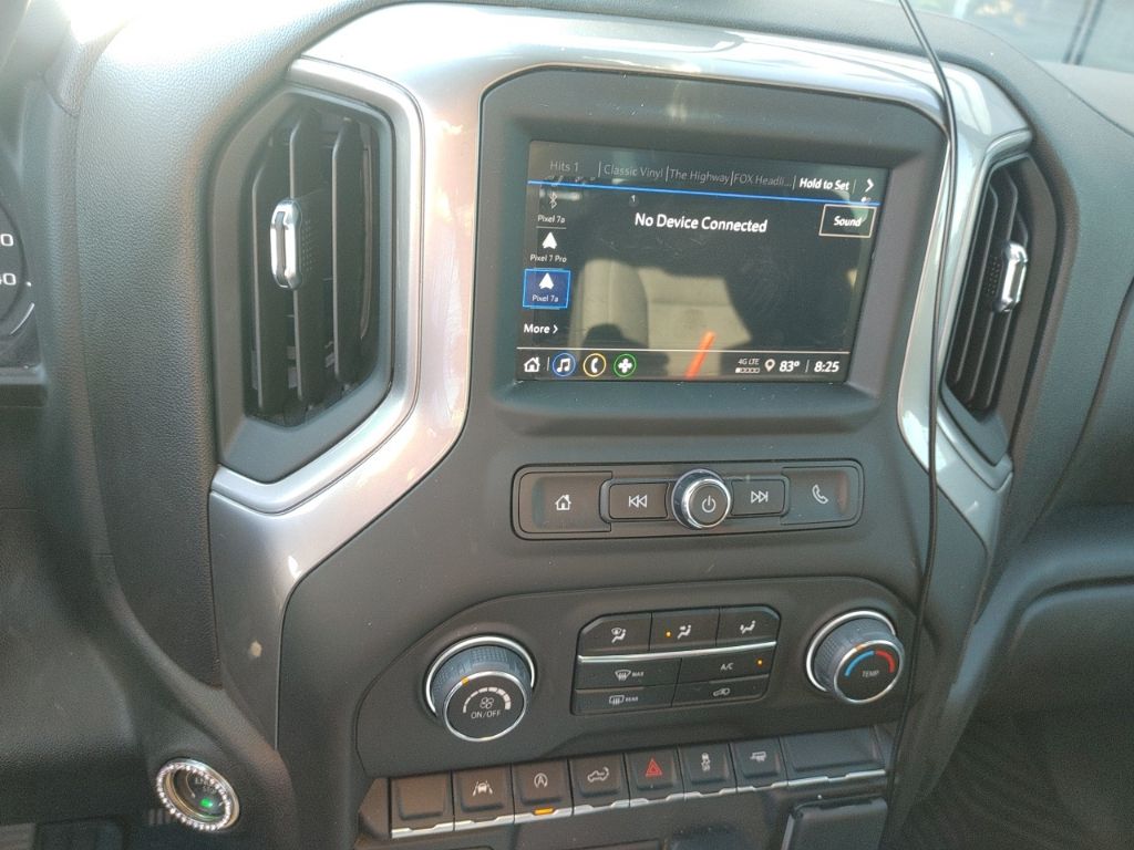 2024 Chevrolet Silverado 1500 Custom photo 17