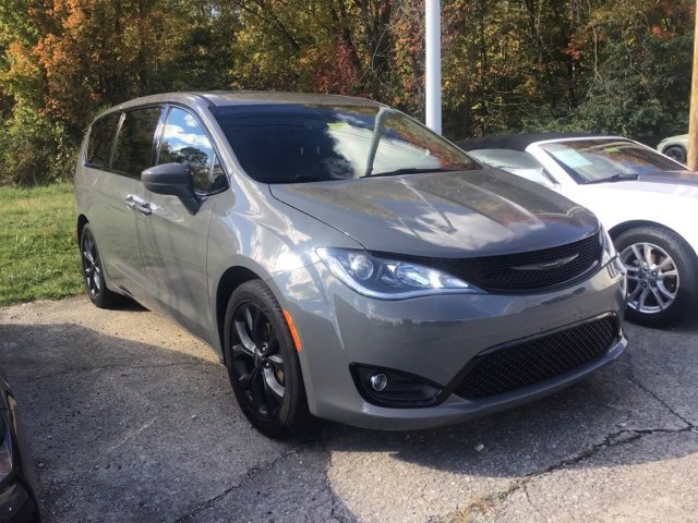 2020 Chrysler Pacifica Touring