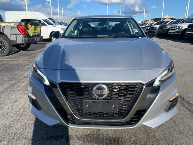 2022 Nissan Altima 2.5 SR photo 2