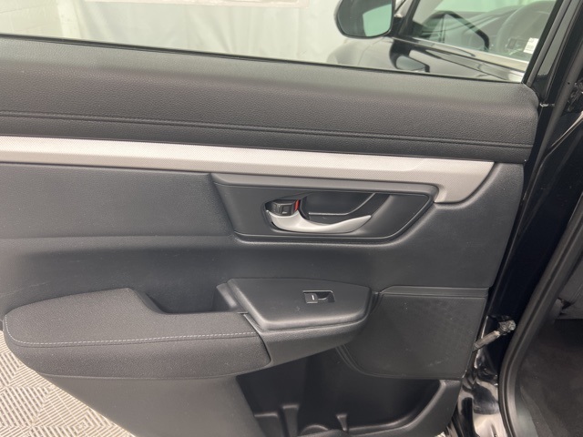 2017 Honda CR-V LX photo 16