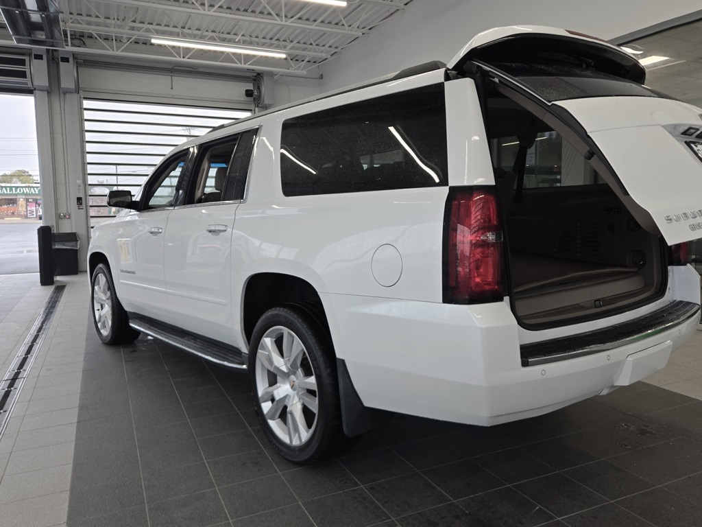 2017 Chevrolet Suburban Premier photo 16