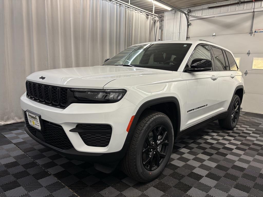 2025 Jeep Grand Cherokee Altitude X photo 4