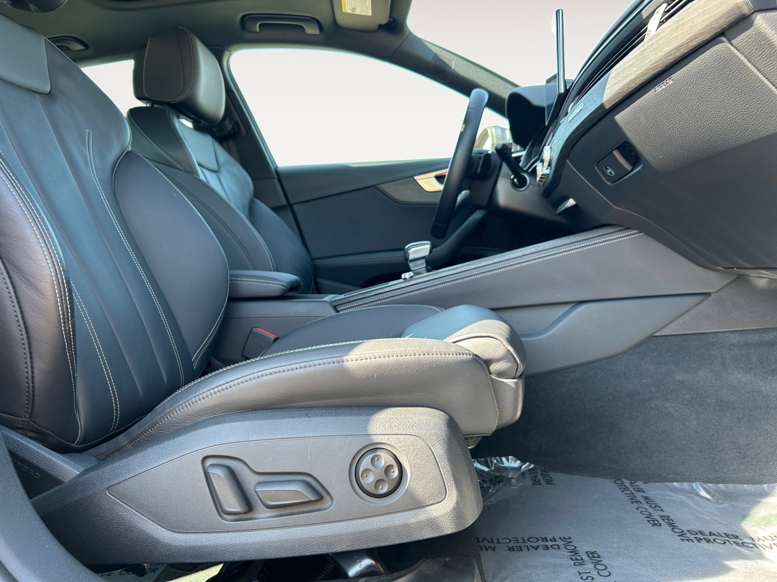 2023 Audi A4 S line Premium Plus 45 TFSI Quattro photo 15