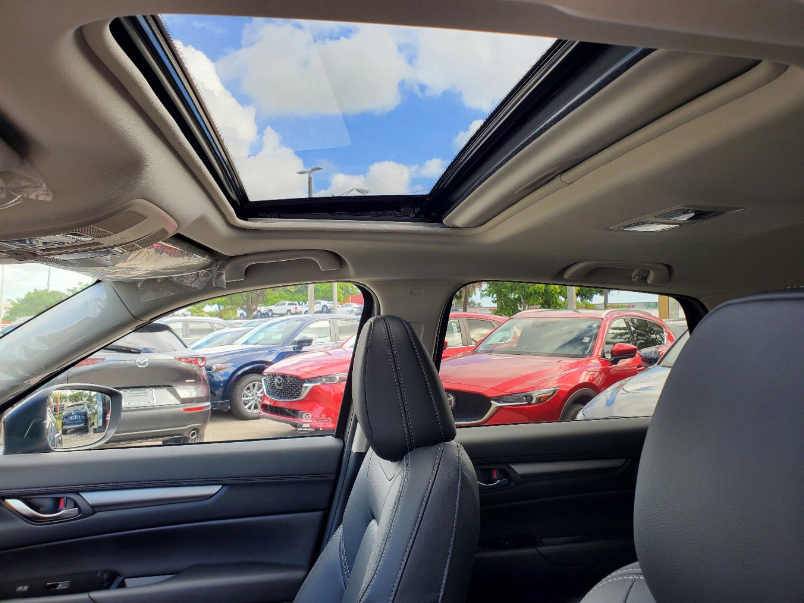 2025 Mazda CX-5 2.5 S Preferred photo 6