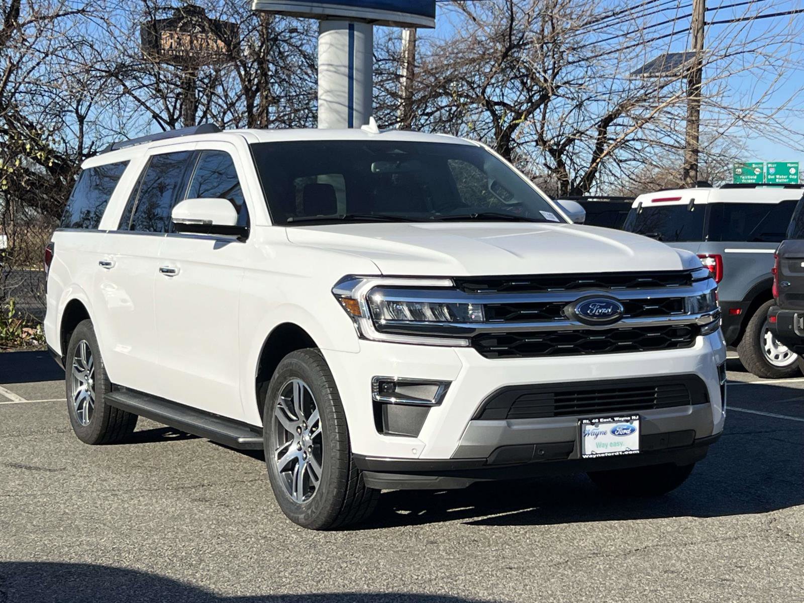 2024 Ford Expedition Limited's photo