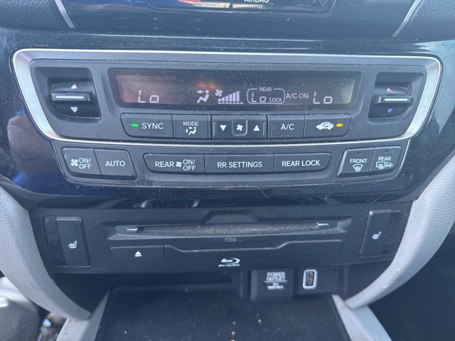 2020 Honda Pilot Touring photo 13