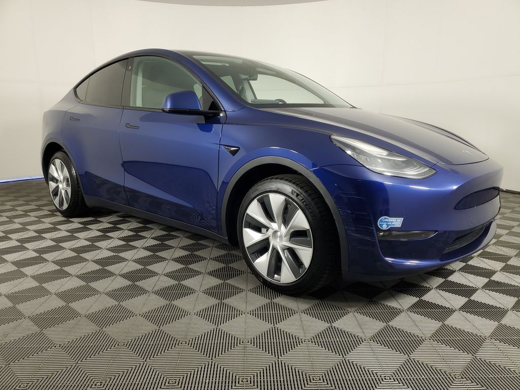 Used 2021 Tesla Model Y Long Range with VIN 5YJYGDEE6MF114733 for sale in Kansas City
