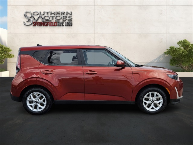 2023 Kia Soul LX photo 6