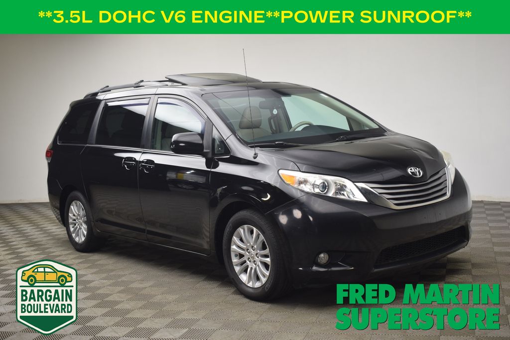2011 Toyota Sienna XLE's photo