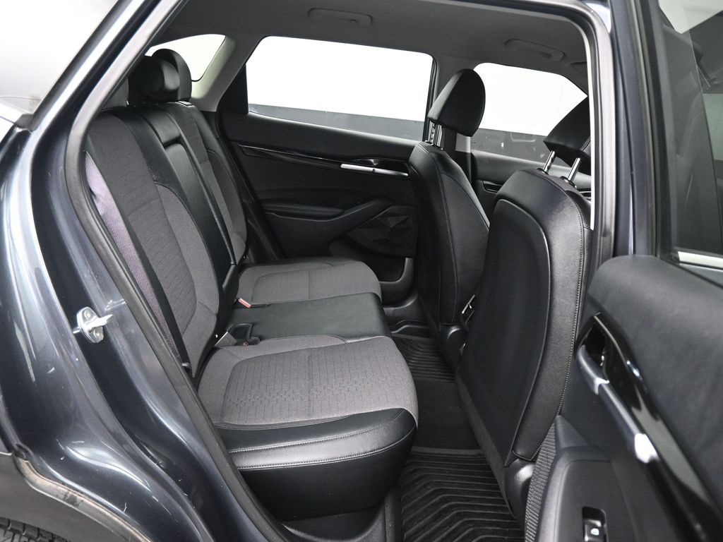 2022 Kia Seltos Nightfall Edition photo 9