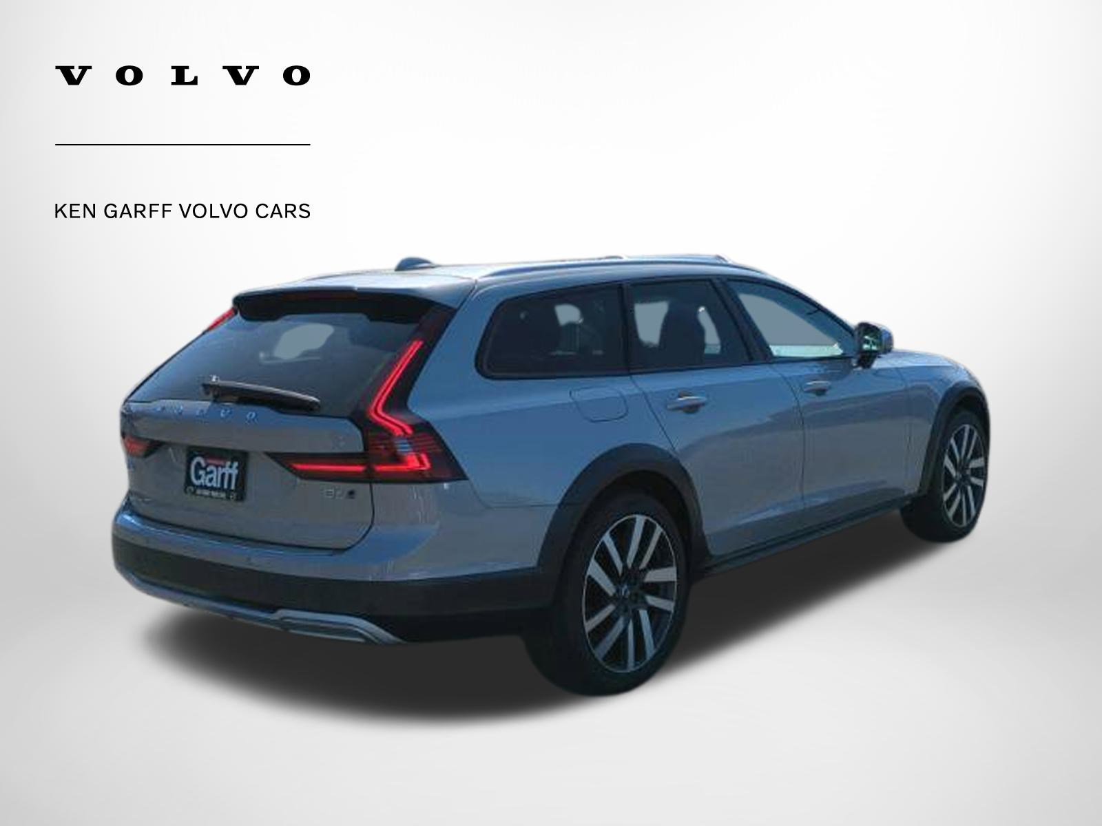 2025 Volvo V90 Cross Country photo 3
