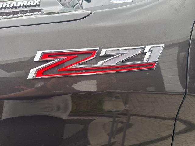 2021 Chevrolet Silverado 1500 RST photo 4