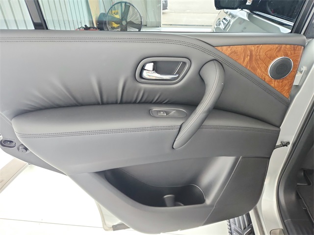 2023 Nissan Armada SL photo 31