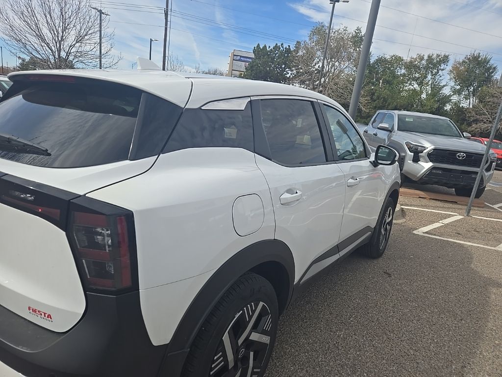 2025 Nissan Kicks SV photo 3