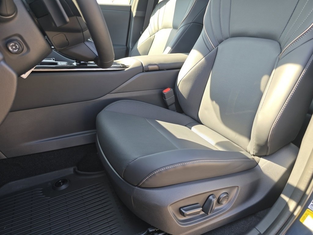 2026 Toyota Crown Platinum photo 30