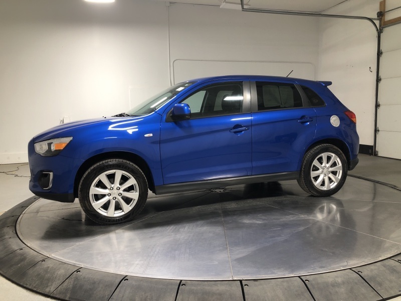 2015 Mitsubishi Outlander Sport ES photo 2