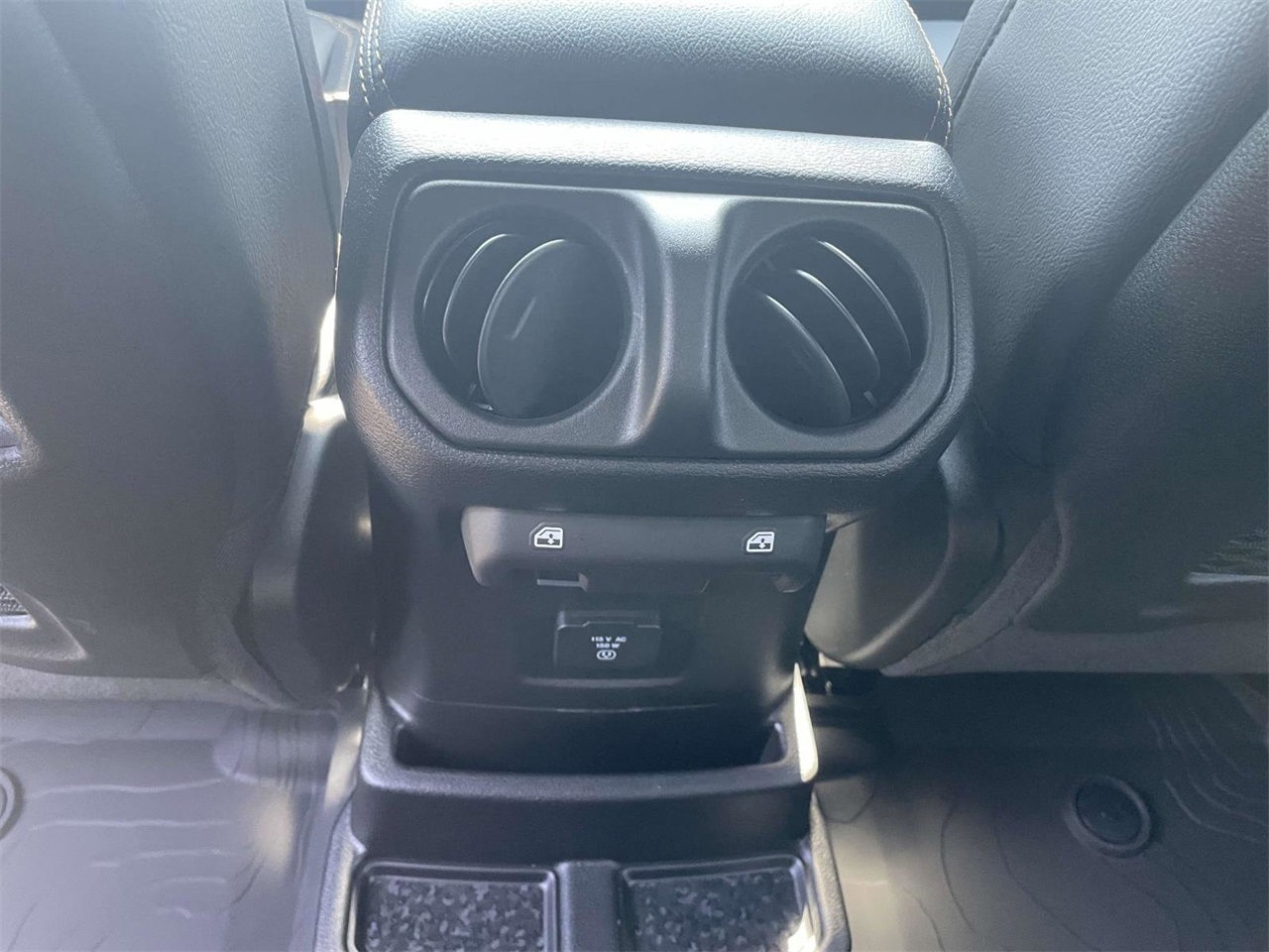 2025 Jeep Wrangler Sahara photo 25