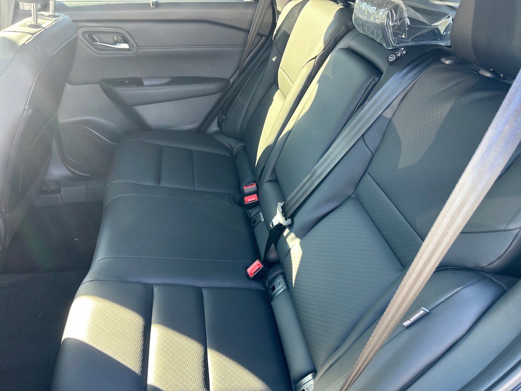 2026 Nissan Rogue SV photo 4