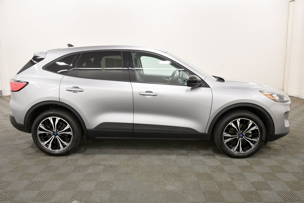 Used 2022 Iconic Silver Metallic Ford SEL image 9