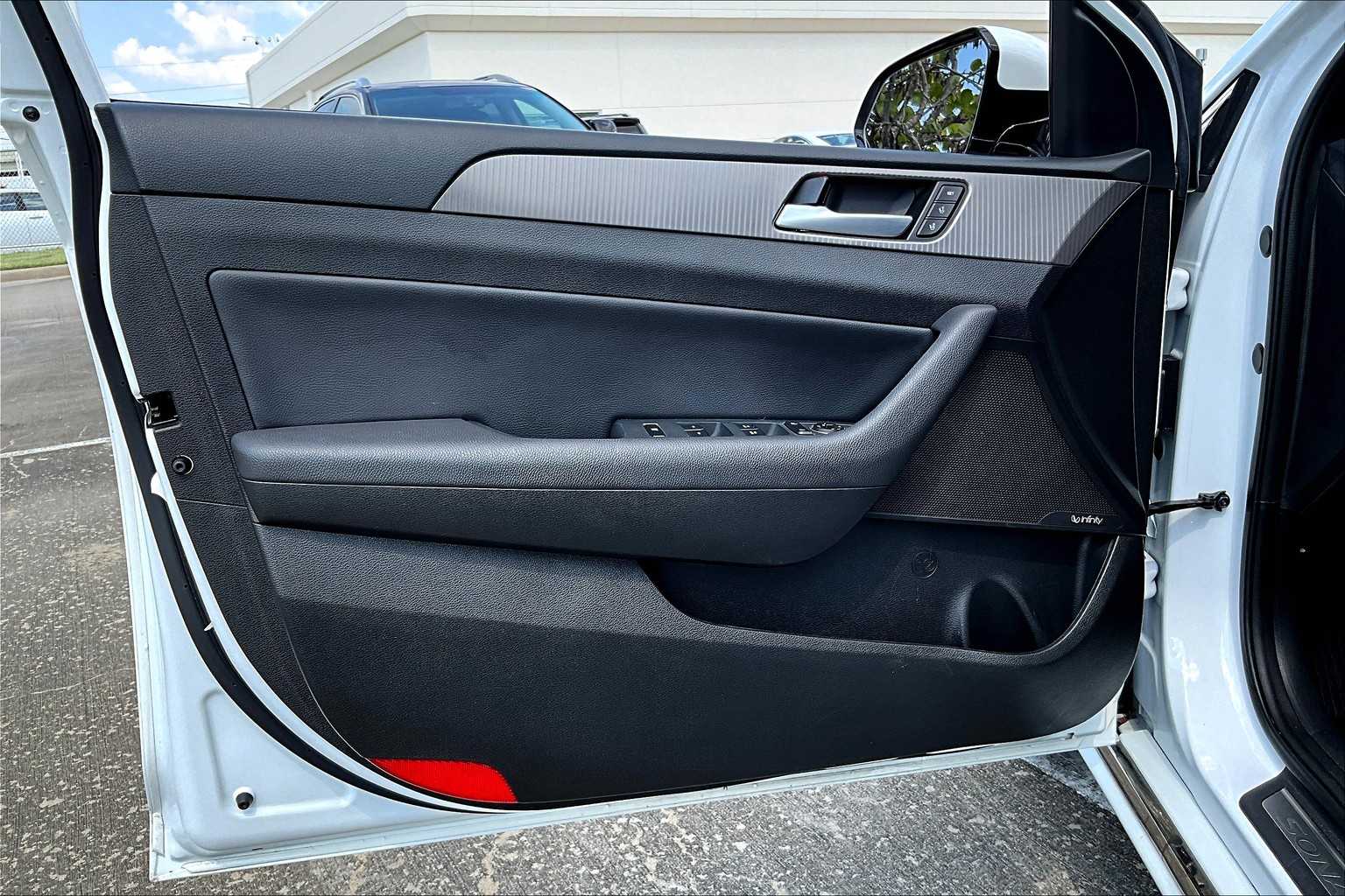 2018 Hyundai Sonata Limited photo 18
