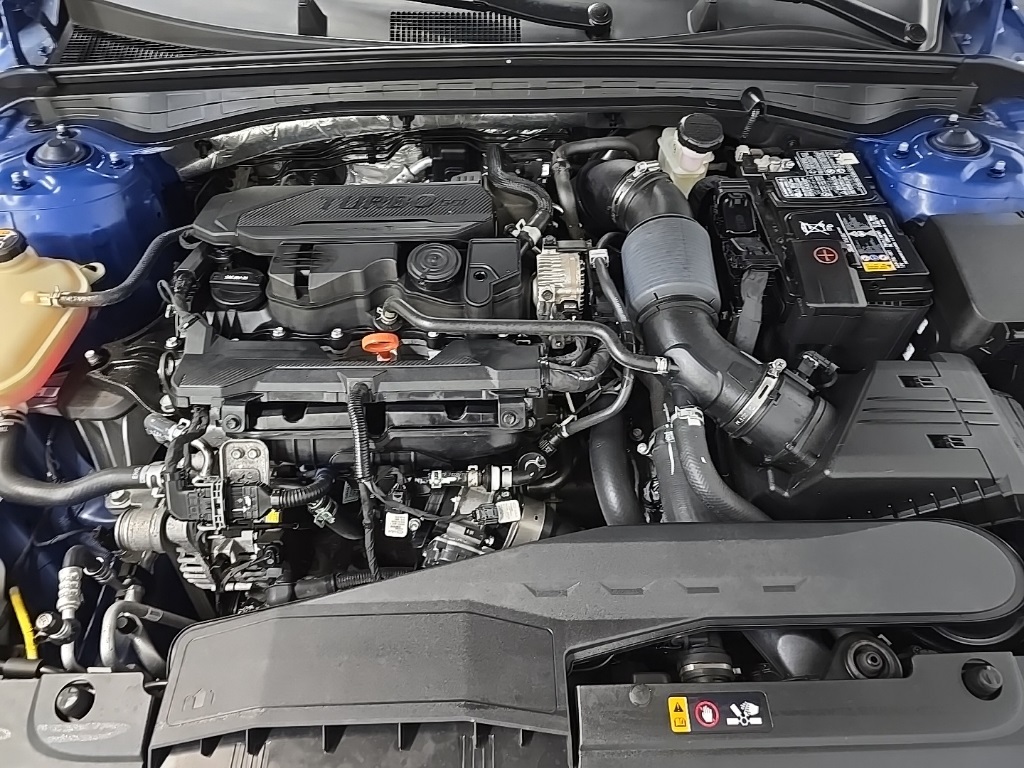 2023 Kia K5 GT-Line photo 12