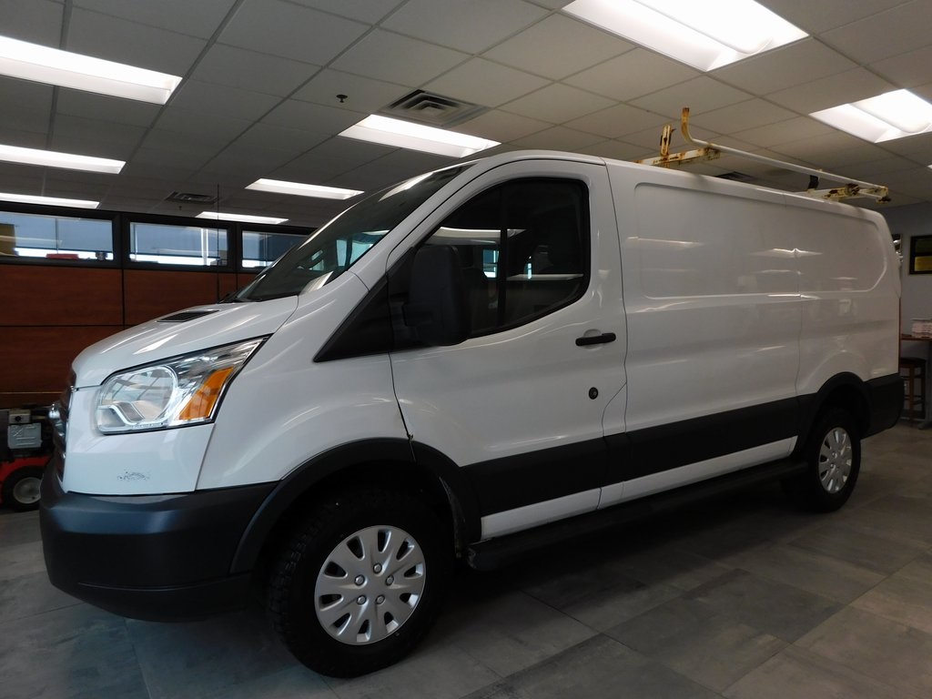 2015 Ford Transit Base's photo