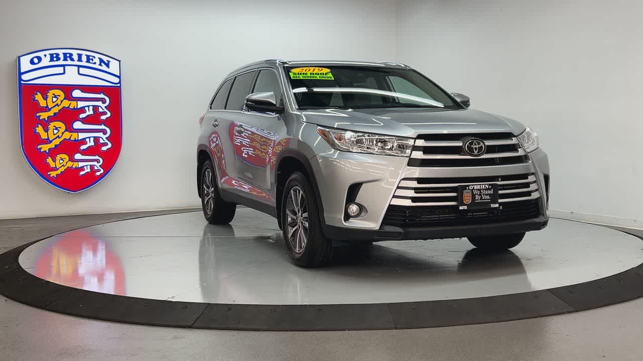 2019 Toyota Highlander XLE photo 2
