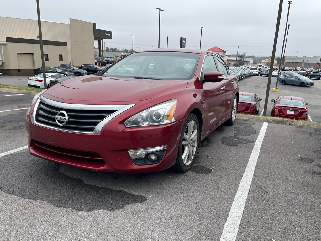 2013 Nissan Altima Sedan SV's photo
