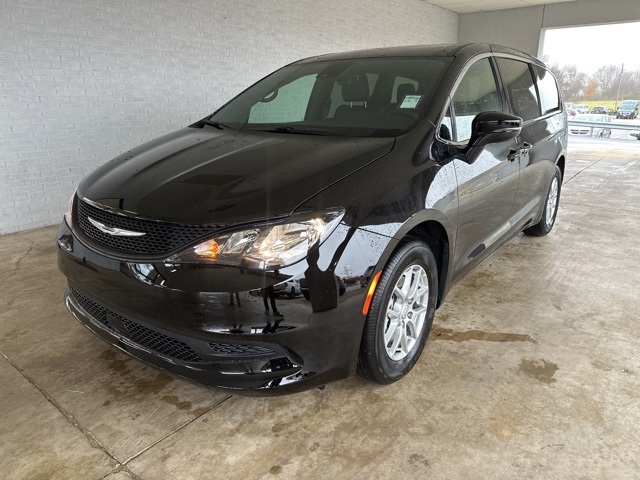 2026 Chrysler Voyager LE photo 2