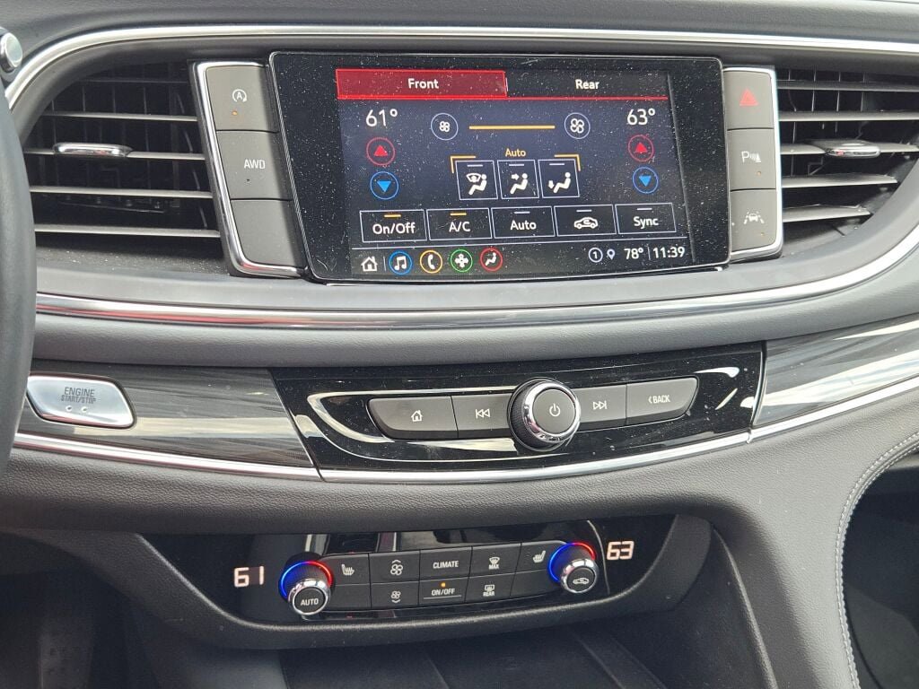 2024 Buick Enclave Essence photo 28