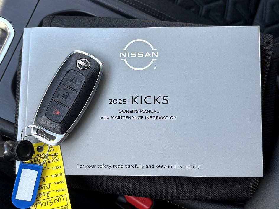 2025 Nissan Kicks SV photo 26