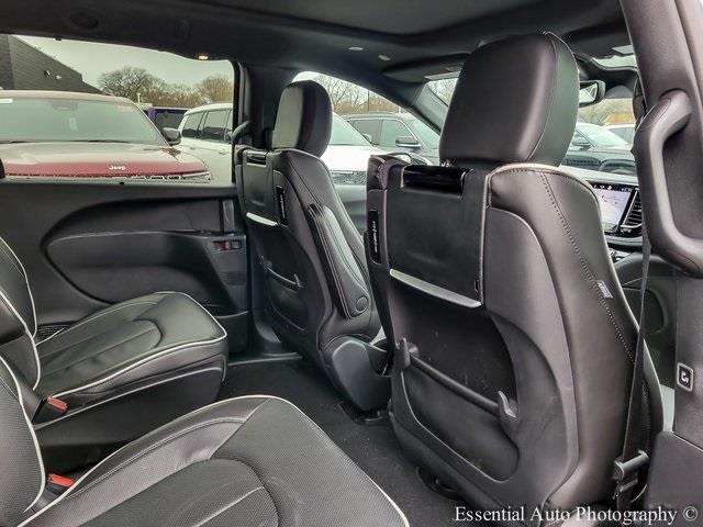 2025 CHRYSLER PACIFICA - Image 32