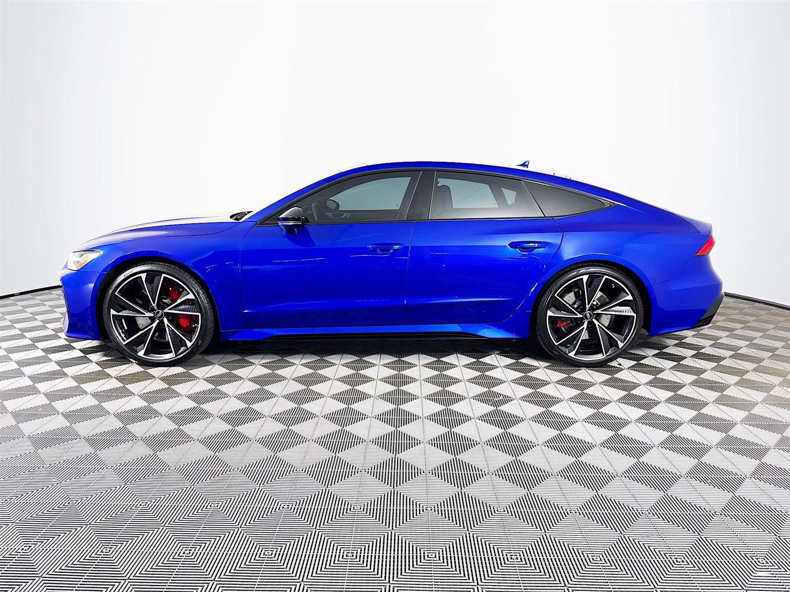 2023 Audi RS 7 EX photo 8