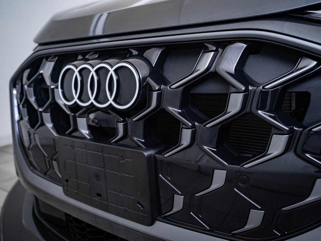 2025 Audi Q5 2.0T Prestige photo 3