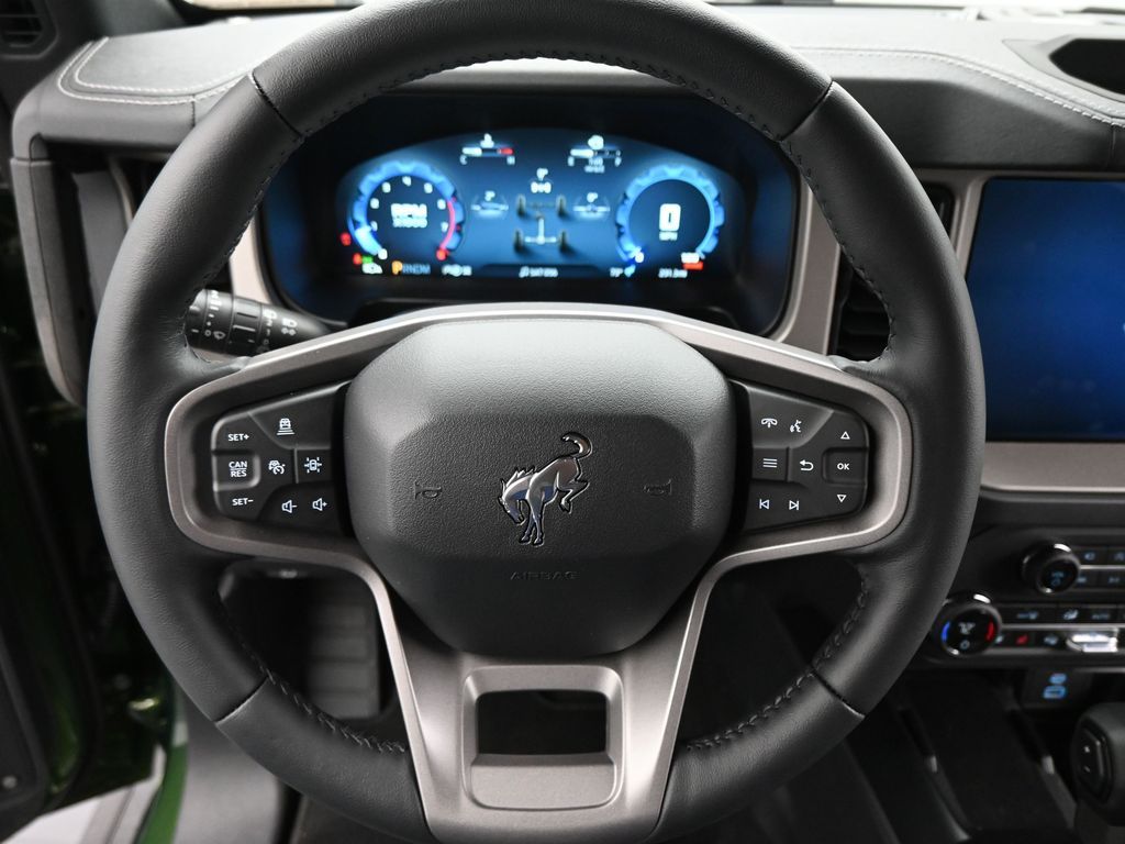 2025 Ford Bronco Outer Banks photo 10