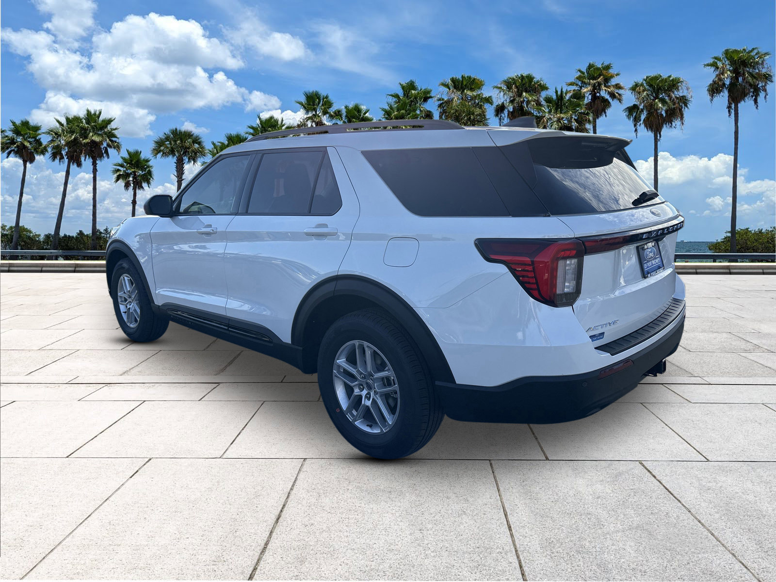 2026 Ford Explorer photo 4