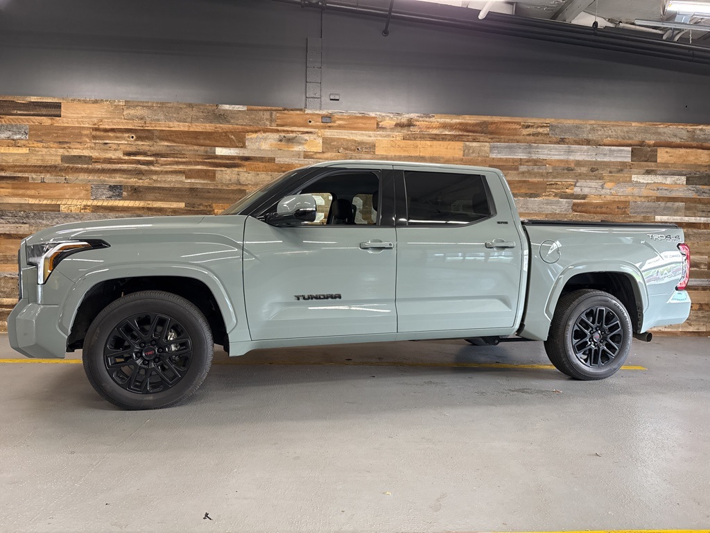 2022 Toyota Tundra SR5 photo 4
