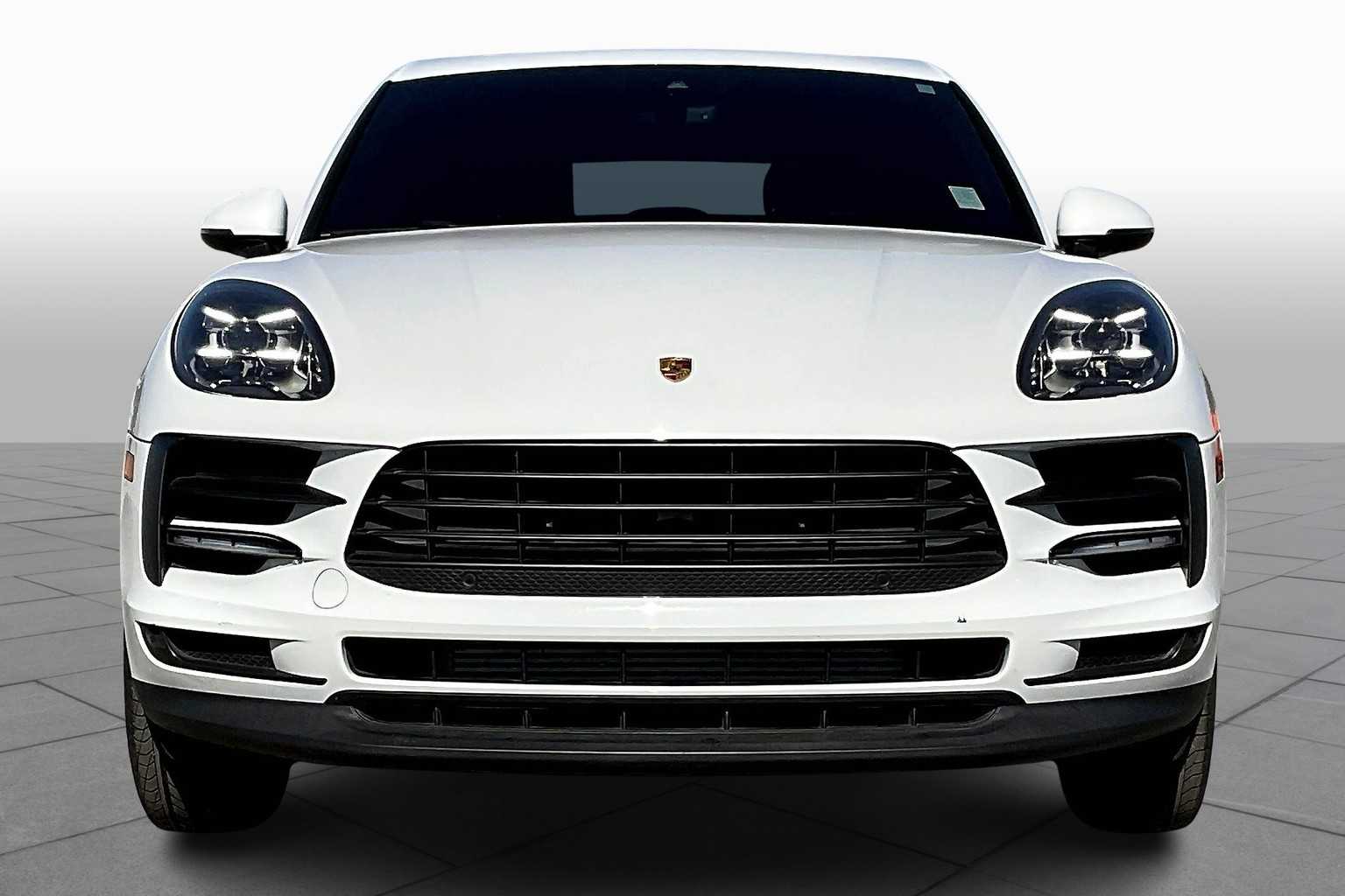 2021 Porsche Macan Base photo 3